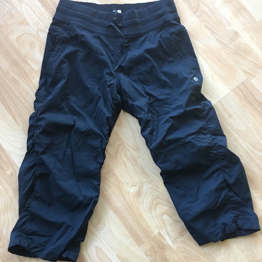 Lululemon dance studio crops size 6